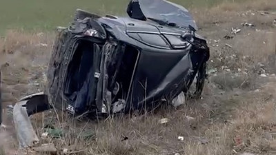 Eskişehir'de direğe çarpan otomobildeki 2 kişi öldü