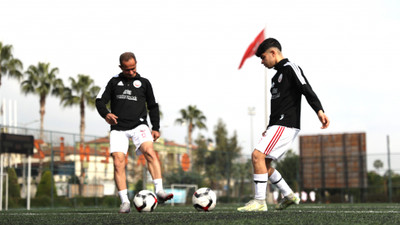 Futbolcu baba oğul, aynı takımda top koşturuyor