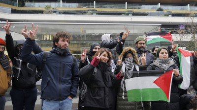 İstanbul'da AVM'deki İsrail protestosuna polis müdahalesi