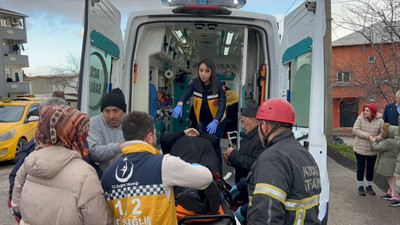 Kocaeli'de iki aracın çarpıştığı kazada 5 kişi yaralandı