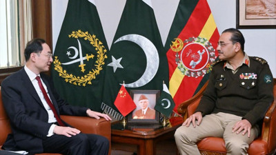 Pakistan ve Çin, ikili savunma işbirliğinin artırılmasını görüştü