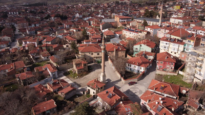 Sivrihisarlı kasaplar festival için dövme sucuk mesaisinde