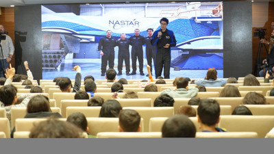 Türkiye'nin ilk astronotu Gezeravcı, Diyarbakırlı öğrencilerin sorularını yanıtladı:
