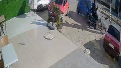 Otobüs beklerken feci şekilde can verdiler: O anlar saniye saniye kaydedildi