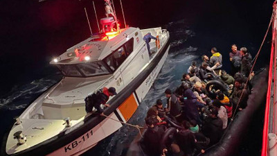 İzmir'de 50 düzensiz göçmen yakalandı