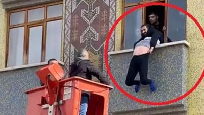 Diyarbakır'da 2. kattan atlamak isteyen kadın son anda kurtarıldı