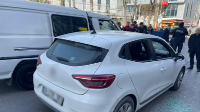 Trafikte balyozlu baltalı kavgaya tutuşan sürücüler yakalandı