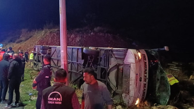 Mersin'de otobüs şoförü viraja 3 kat hızla girmiş!