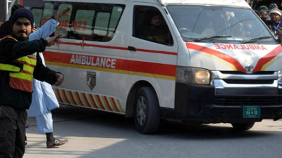 Pakistan'da bombalı saldırı: 6 polis öldü