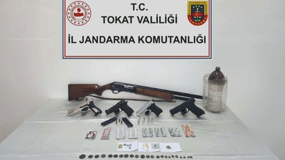 Jandarma tarafından çok sayıda tarihi sikke ve uyuşturucu madde ele geçirildi