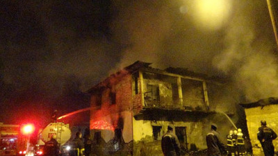 Adana'da kahreden olay! Çıkan yangında anne ve iki çocuğu hayatını kaybetti
