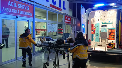 Adana'da 2 otomobilin çarpıştığı kazada 2 kişi yaralandı