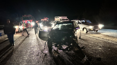 Adıyaman'da iki otomobilin çarpıştığı kazada 6 kişi yaralandı