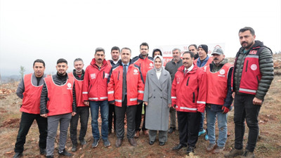 Aile ve Sosyal Hizmetler Bakanı Göktaş, "Deprem Şehitleri Ormanı"nın ilk fidanını dikti: