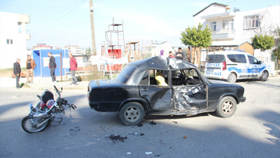 Antalya'da motosiklet ile otomobilin çarpıştığı kazada 2 kişi yaralandı