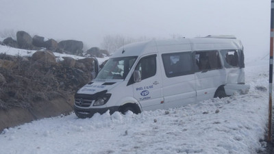 Bingöl'de minibüs ile hafif ticari aracın çarpıştığı kazada 7 kişi yaralandı