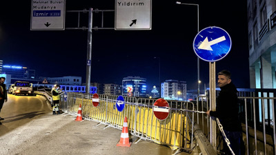 Bursa'da bir inşaatın hafriyat çalışması sırasında göçük nedeniyle yol trafiğe kapatıldı