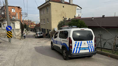 Bursa'da birlikte yaşadığı kadının oğlu tarafından bıçaklanan kişi hastaneye kaldırıldı