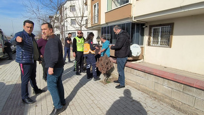 Bursa'da direksiyon sınavında otomobilin çarptığı sürücü kursunun aracındaki 4 kişi yaralandı