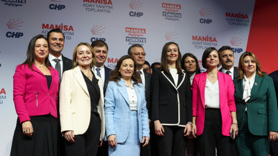 CHP Genel Başkanı Özel, Manisa'da partisinin belediye başkan adaylarını tanıttı