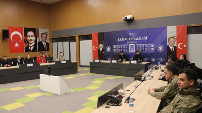 Depremlerde hayatını kaybedenler Kars, Erzincan ve Iğdır'da anıldı