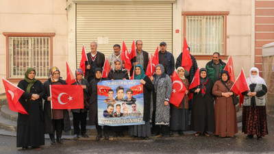 Diyarbakır anneleri, terör örgütü PKK tarafından Gara'da şehit edilenleri andı