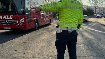 Eğitimde tatil döneminin bitmesiyle yoğunluk yaşanan Büyük İstanbul Otogarı'nda otobüsler denetlendi
