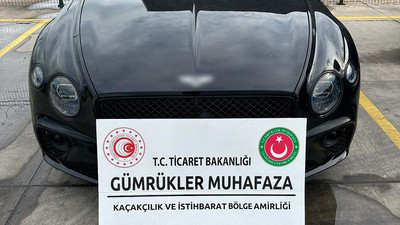 Gümrük Muhafaza ekipleri, yurt içinde usulsüz kullanılmak istenen 49 araca el koydu