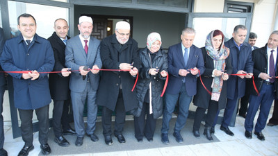 Hatay'da Narlıca Deprem Şehitleri Camisi ibadete açıldı