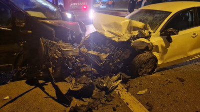 Kırklareli'nde panelvan ile otomobilin çarpıştığı kazada 2 kişi yaralandı