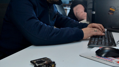 Muğla'da cep telefonu bataryasının patlama anı kameraya yansıdı