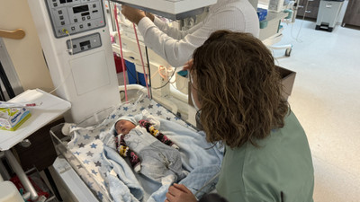 Mustafa bebek anne karnında yapılan kan nakilleriyle yaşama tutundu
