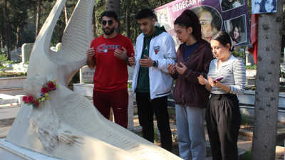 Özgecan Aslan ölümünün 9. yılında Mersin'deki mezarı başında anıldı