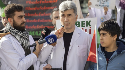 Sakarya'da hekimler ve sağlık çalışanları Gazze için "sessiz yürüyüş" yaptı