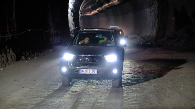 Şırnak Valisi Atay yapımı süren Şırnak-Van kara yolu tünel inşaatını inceledi
