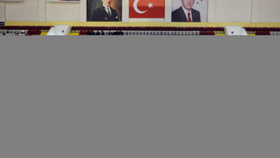ÜNİLİG Buz Hokeyi müsabakaları Erzurum'da başladı