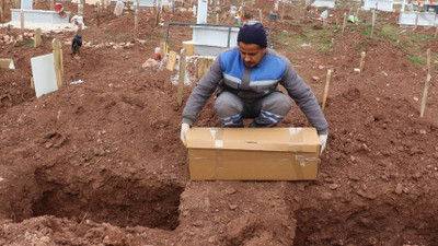 Eskişehir'de çöpe bırakılan bebek kimsesizler mezarlığına gömüldü