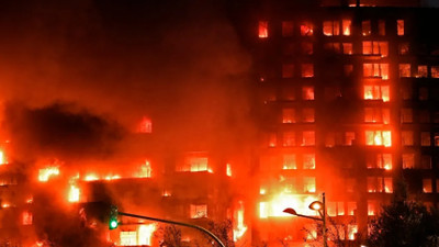 İspanya'da 14 katlı binadaki yangın: 10 kişi öldü