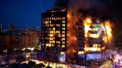 İspanya'da can pazarı! 14 katlı bina alev topuna döndü