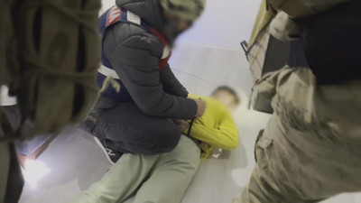 Jandarma uyuşturucu satıcılarına geçit vermedi! Kıskıvrak yakalandılar