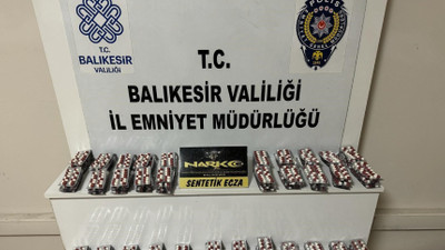 Polisin durdurduğu araç uyuşturucu deposu çıktı