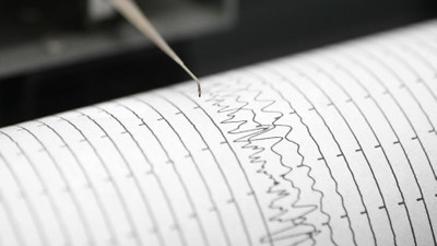 İzmir açıklarında 3,9 büyüklüğünde deprem