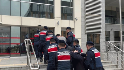 Yasa dışı yollardan yurda gireceklerdi! Jandarma organizatörlerle birlikte enseledi
