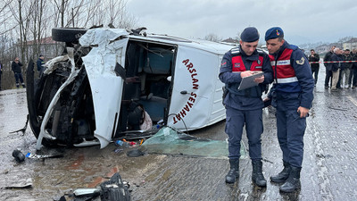 Bartın’da işçi servisleri çarpıştı: 1 ölü, 27 yaralı