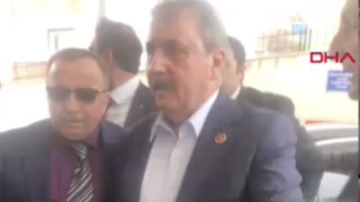 BBP lideri Mustafa Destici'nin de içinde bulunduğu araç kaza yaptı! Yaralılar var