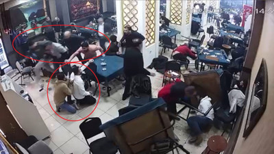 Silahlı çatışma yaşandı, kıraathane savaş alanına döndü!
