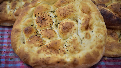 Ekrem İmamoğlu duyurdu: İşte İBB'nin Ramazan pidesi fiyatı...