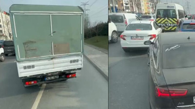 Sorumsuzluğun böylesi! Emniyet şeridini ihlal eden araçlar itfaiyenin geçişine izin vermedi