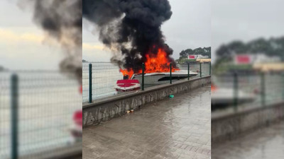 İzmir'de lüks teknede patlama! Denize atlayarak kurtuldular