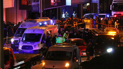 İzmir’de feci kaza: 6 araç karıştı, 2 ölü var
